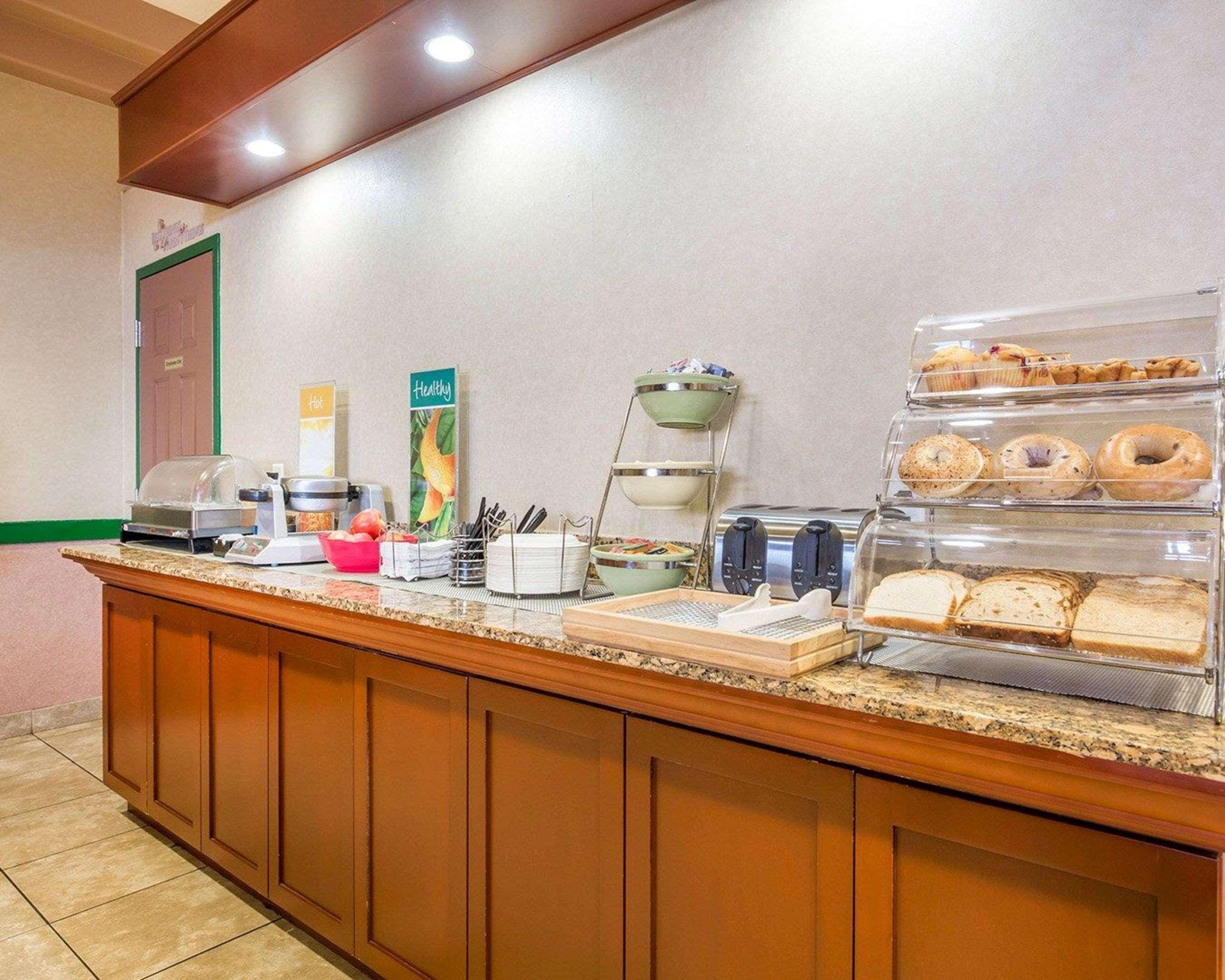 Quality Inn & Suites Lethbridge Ngoại thất bức ảnh